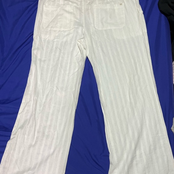 NWT Billabong White Stripped Flare Pull on Pants Size XL - Picture 9 of 9